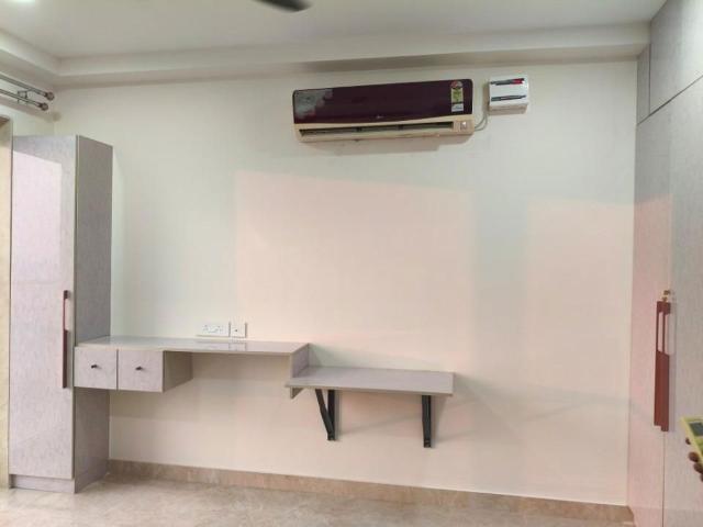 Rental | 3 BHK 2200 Sq.Ft. Apartment in Aurobindo Kohinoor