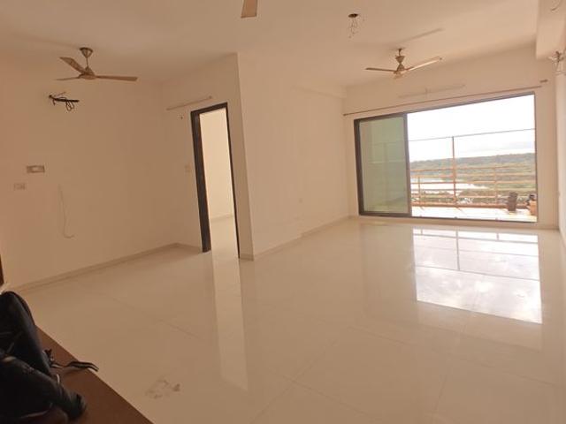 Rental | 3 BHK + 2200 Sq.Ft. Apartment in Ishwar Ecstasy