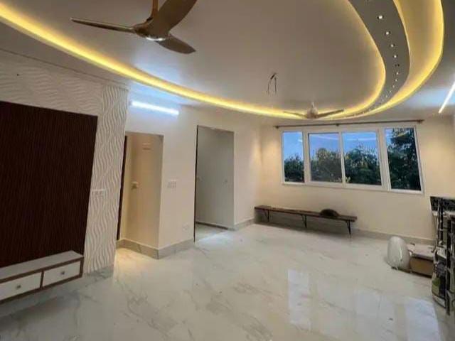 Rental | 3 BHK + 2200 Sq.Ft. Apartment in Olive Apartment Cooke Town
