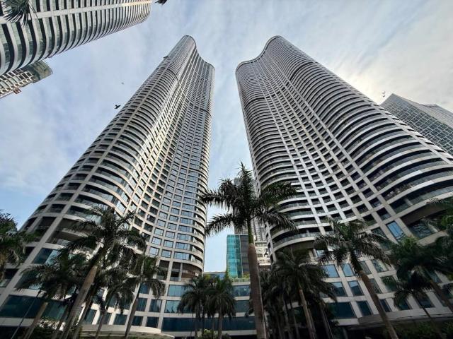 Rental | 3 BHK + 2200 Sq.Ft. Apartment in Lodha World One