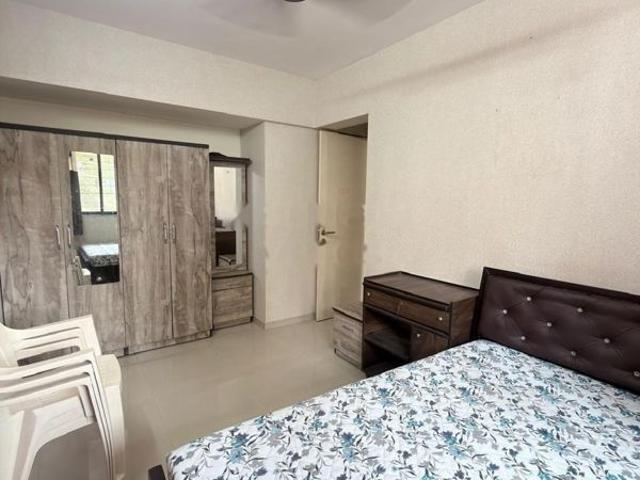 Rental | 3 BHK 2200 Sq.Ft. Apartment in Mahavir Square