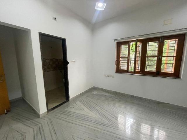 Rental | 3 BHK 2375 Sq.Ft. Apartment in Lakshmi Cadillac
