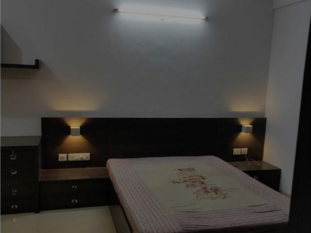 Rental | 3 BHK 2300 Sq.Ft. Apartment in SJR Luxuria