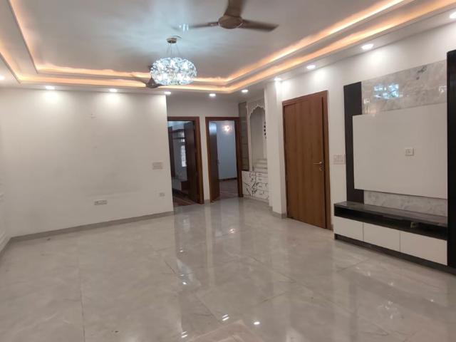 Rental | 3 BHK 2300 Sq.Ft. Apartment in Vipul World Plots