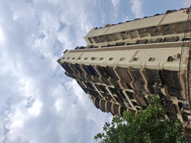 Rental | 3 BHK 2318 Sq.Ft. Apartment in Hari Complex