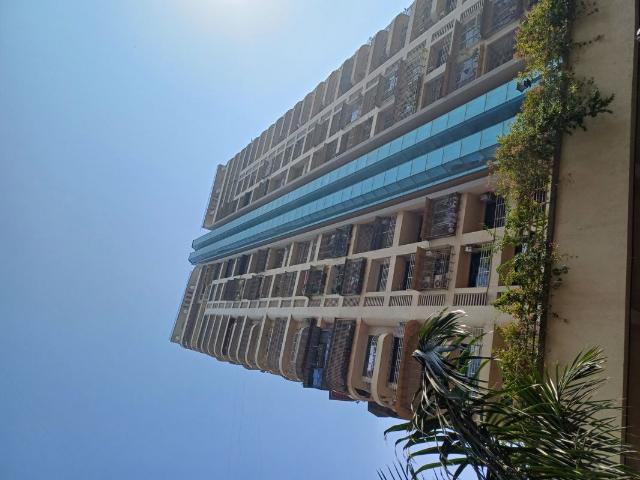 Rental | 3 BHK 2400 Sq.Ft. Apartment in Gajra Bhoomi Oscar