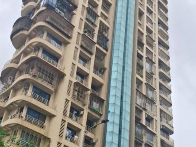 Rental | 3 BHK + 2400 Sq.Ft. Apartment in Gajra Bhoomi Oscar