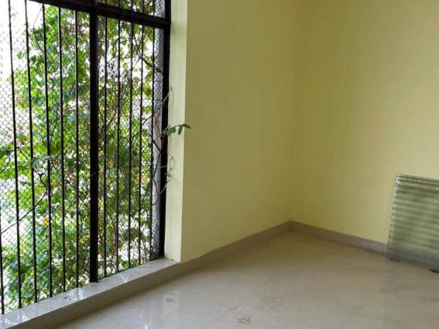 Rental | 3 BHK 2400 Sq.Ft. Apartment in Vijayant Enclave