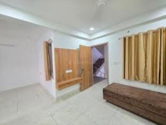 Rental | 3 BHK 240 Sq.Yd. Apartment in Sunlight Apartments Sector 44