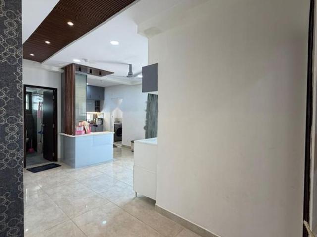Rental | 3 BHK 2438 Sq.Ft. Apartment in Candeur Crescent