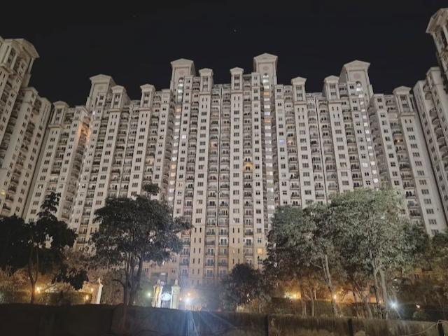 Rental | 3 BHK + 2540 Sq.Ft. Apartment in DLF Hamilton Court