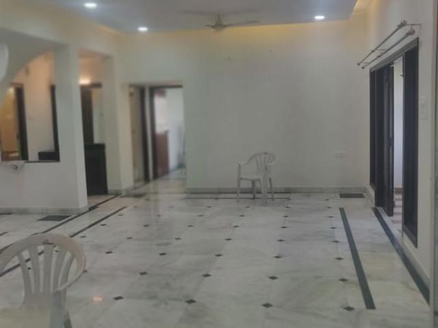 Rental | 3 BHK + 2500 Sq.Ft. Apartment in Dukes Galaxy