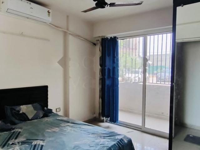 Rental | 3 BHK 2500 Sq.Ft. Apartment in ROF Aalayas