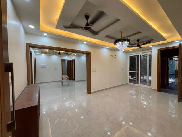 Rental | 3 BHK 2500 Sq.Ft. Apartment in Vasant Kunj
