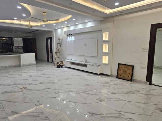 Rental | 3 BHK 250 Sq.Mt. Independent House in RWA Residential Society Sector 46