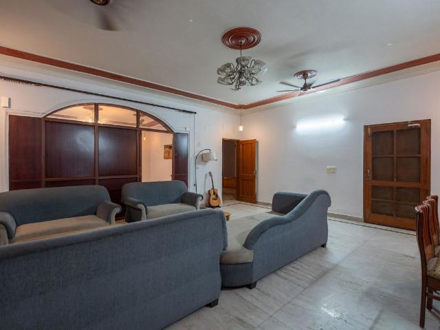 Rental | 3 BHK + 250 Sq.Mt. Villa in Sector 52