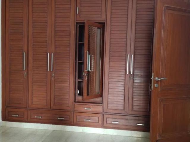 Rental | 3 BHK 250 Sq.Yd. Apartment in Vasant Vihar