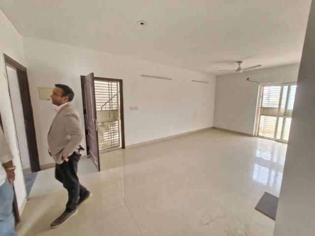 Rental | 3 BHK 250 Sq.Yd. Apartment in BPTP Park Elite Floors