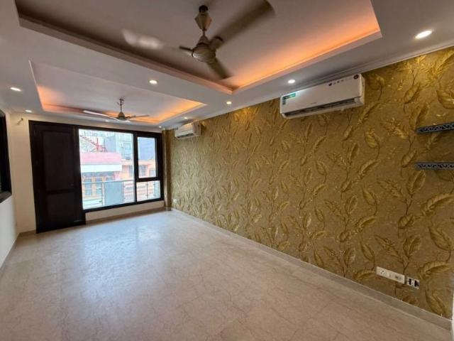 Rental | 3 BHK + 250 Sq.Yd. Apartment in Greater Kailash