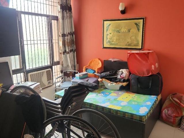 Rental | 3 BHK 250 Sq.Yd. Apartment in SRS Pearl Floors