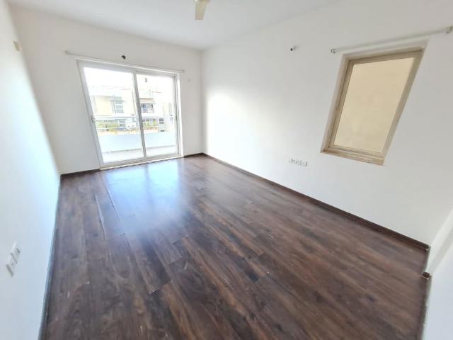 Rental | 3 BHK 2660 Sq.Ft. Apartment in Rohan Mithila