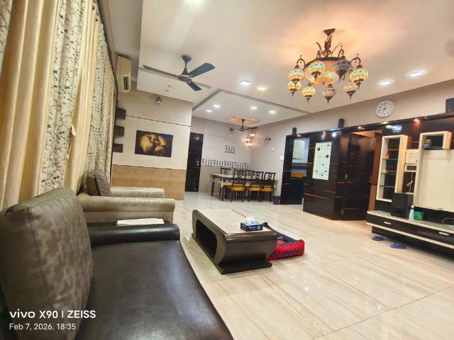 Rental | 3 BHK + 2600 Sq.Ft. Apartment in R. S. Grandeur Apartment