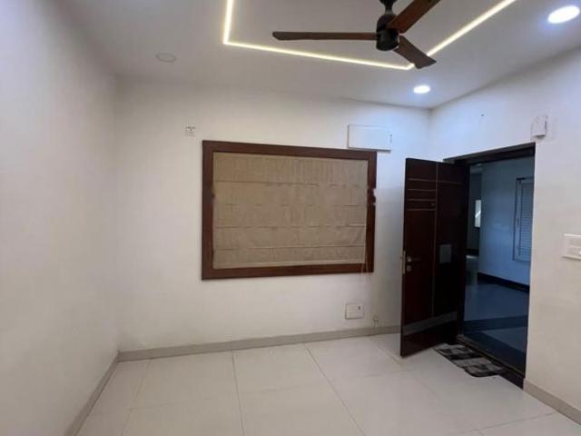 Rental | 3 BHK 2635 Sq.Ft. Apartment in Aryamitra Bay Hills