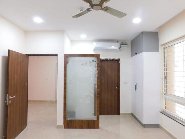Rental | 3 BHK 2750 Sq.Ft. Apartment in Auro Classic