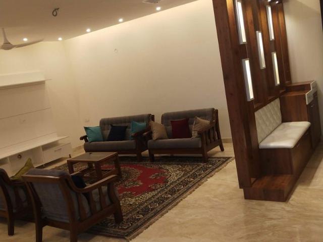 Rental | 3 BHK + 2700 Sq.Ft. Apartment in Richards Town