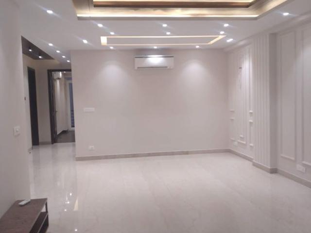 Rental | 3 BHK 2700 Sq.Ft. Apartment in Uppal Gurgaon 99