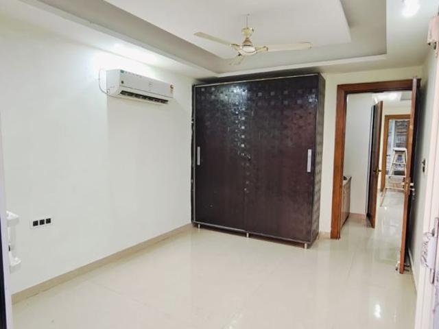 Rental | 3 BHK 2700 Sq.Ft. Apartment in Vipul World Floors