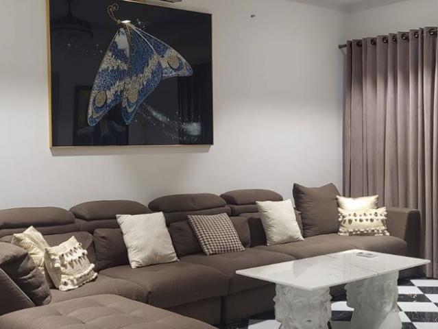 Rental | 3 BHK + 3070 Sq.Ft. Apartment in Mahagun Mezzaria