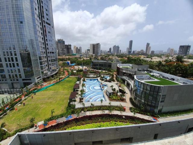 Rental | 3 BHK 3000 Sq.Ft. Apartment in Innovative Icon