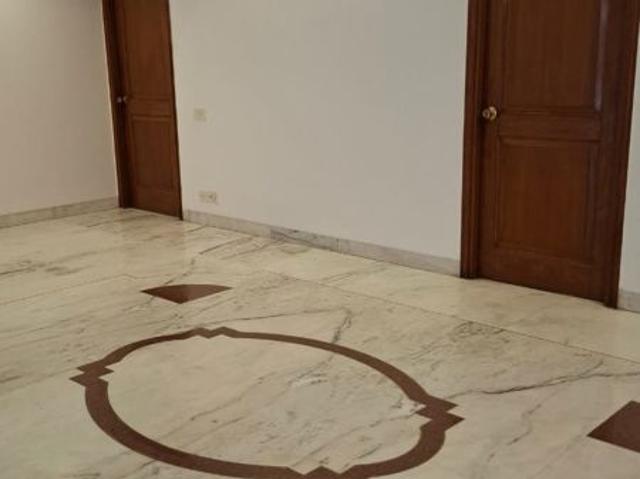Rental | 3 BHK 300 Sq.Ft. Apartment in Vasant Vihar
