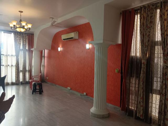 Rental | 3 BHK 300 Sq.Yd. Apartment in Hauz Khas