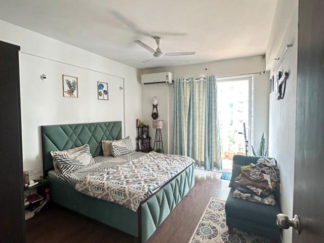 Rental | 3 BHK + 300 Sq.Yd. Apartment in Sector 88
