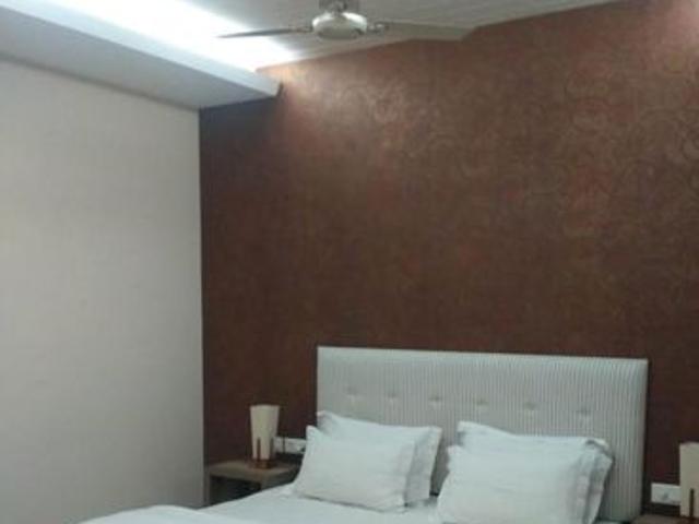 Rental | 3 BHK 301 Sq.Yd. Apartment in Hauz Khas