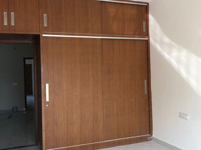 Rental | 3 BHK + 3150 Sq.Ft. Apartment in DLF Central Square