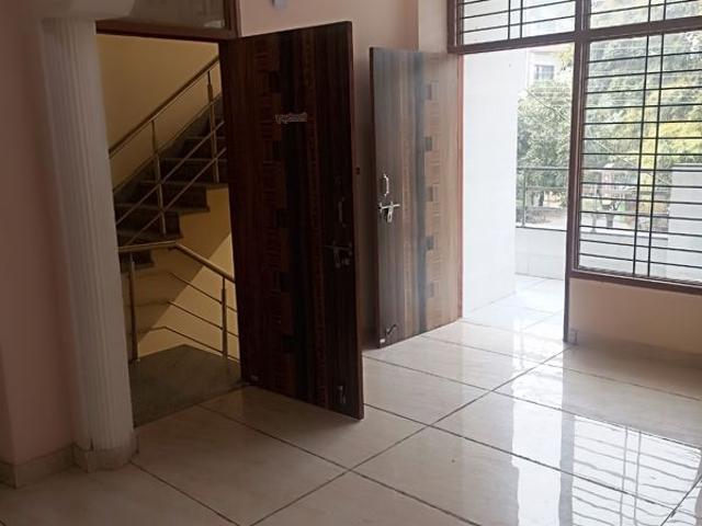 Rental | 3 BHK 325 Sq.Yd. Apartment in Saket
