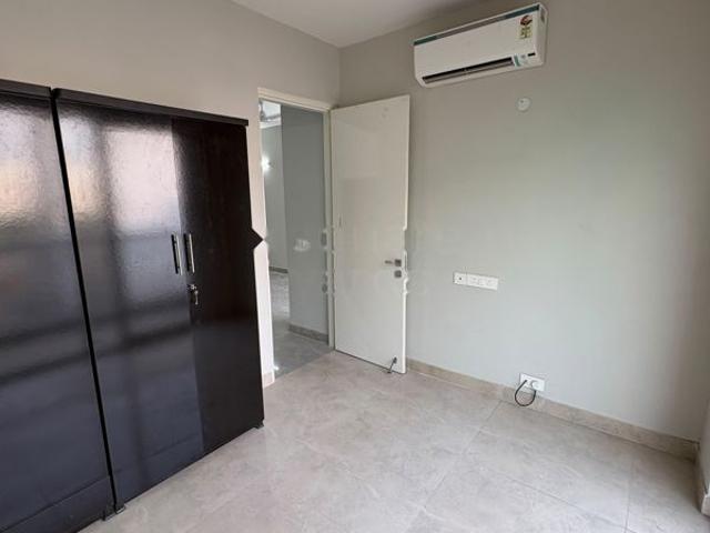 Rental | 3 BHK + 3300 Sq.Ft. Apartment in Signature Global City