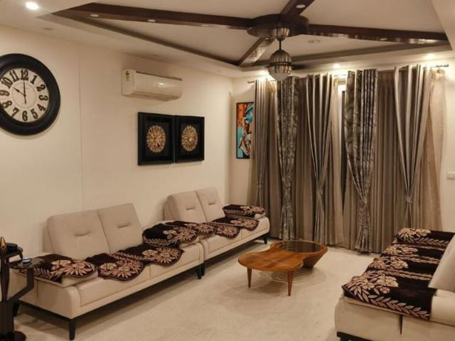 Rental | 3 BHK + 3799 Sq.Ft. Apartment in M3M Golf Estate