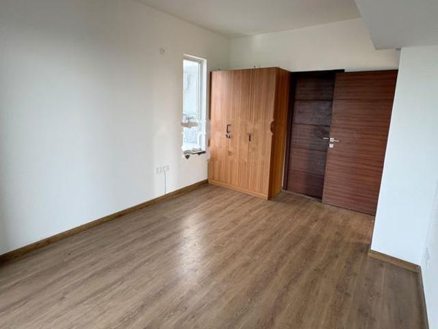 Rental | 3 BHK 3710 Sq.Ft. Apartment in Godrej Meridien