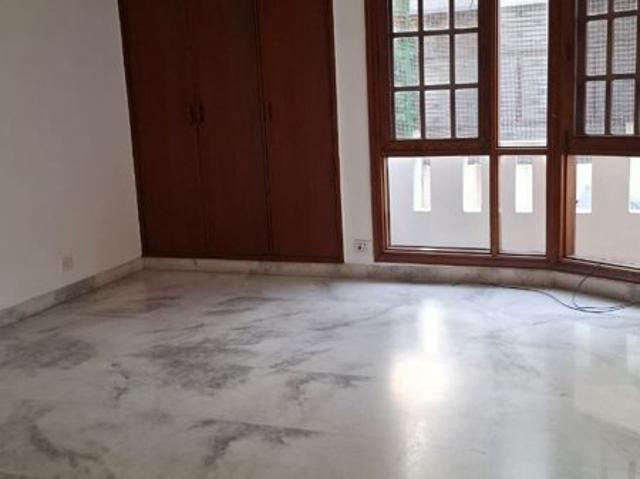 Rental | 3 BHK 400 Sq.Ft. Apartment in Uday Park