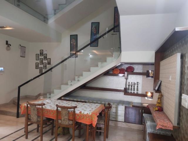 Rental | 3 BHK 5000 Sq.Ft. Independent House in DCM