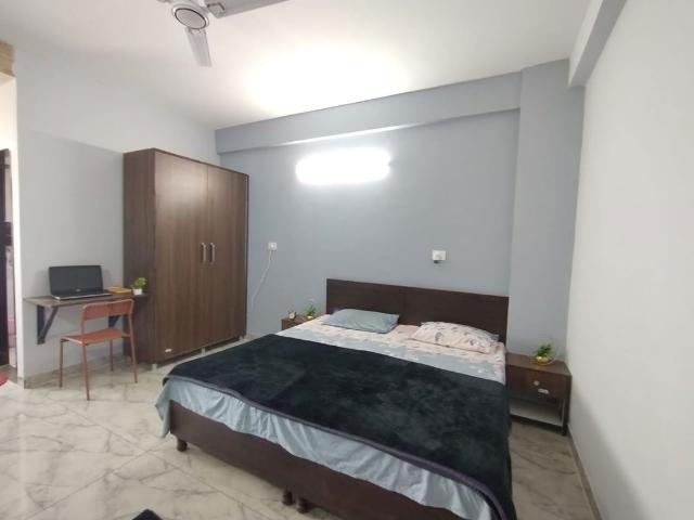 Rental | 3 BHK 500 Sq.Yd. Apartment in New Friends Colony