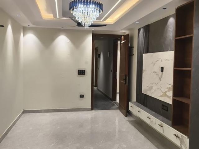 Rental | 3 BHK 600 Sq.Yd. Apartment in Green Park Extension