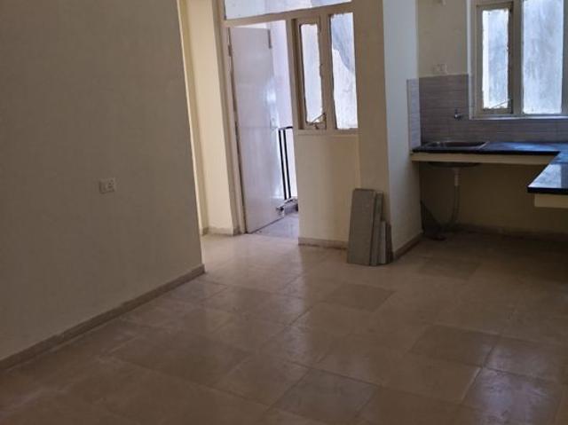 Rental | 3 BHK 645 Sq.Ft. Apartment in Auric City Homes
