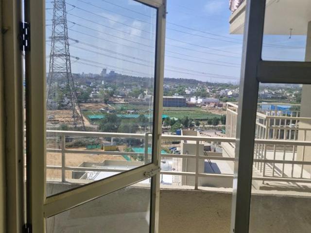 Rental | 3 BHK + 645 Sq.Ft. Apartment in Pyramid Altia