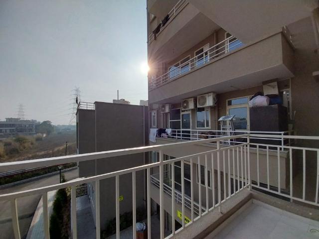 Rental | 3 BHK + 700 Sq.Ft. Apartment in Pyramid Altia
