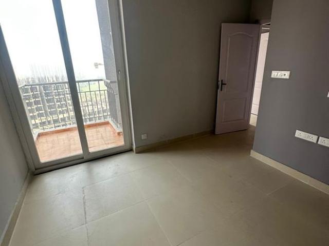 Rental | 3 BHK 720 Sq.Ft. Apartment in Pyramid Infinity